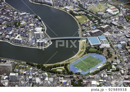 東京都葛飾区の奥戸スポーツセンター公園付近を空撮 92989938