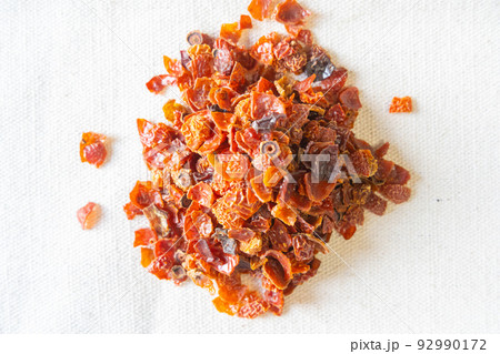 体にうれしい効能がいっぱいのローズヒップ 92990172