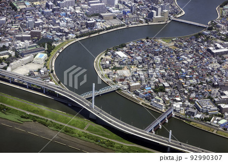 かつしかハープ橋付近を空撮 92990307