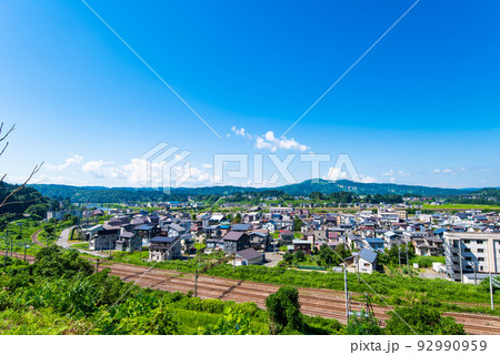 地方都市・新潟県長岡市川口(越後川口)の町並み 地方都市・新潟県長岡市川口(越後川口)の町並み 92990959