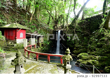 倶利伽羅不動の滝　風景 92997533