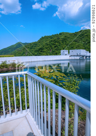 八ッ場あがつま湖 八ッ場ダム 展望スポットからの眺め 初夏の風景 八ッ場あがつま湖 八ッ場ダム 展望スポットからの眺め 初夏の風景 92998621