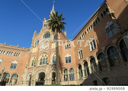 バルセロナのサン・パウ病院、管理事務分館 92999008