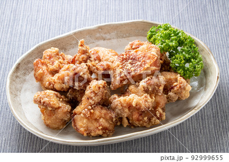 鶏肉の唐揚げ。 92999655