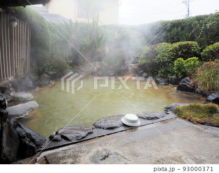 別府鉄輪　みかゑり温泉の露天風呂　大分県別府市火売 93000371