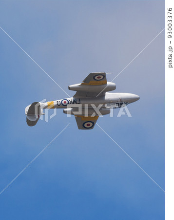 イギリス空軍ミーティアT7ジェット練習機バレルロール 93003376
