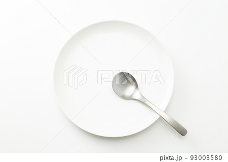 皿とスプーン　白バック 93003580