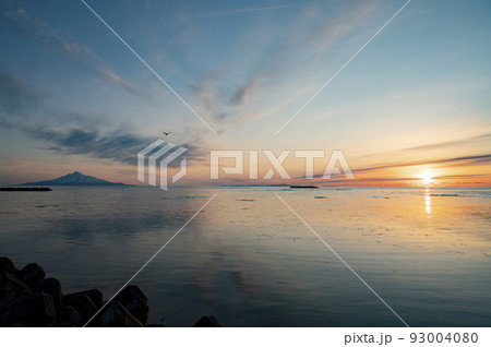 北海道　ノシャップ岬の夕暮れ 93004080