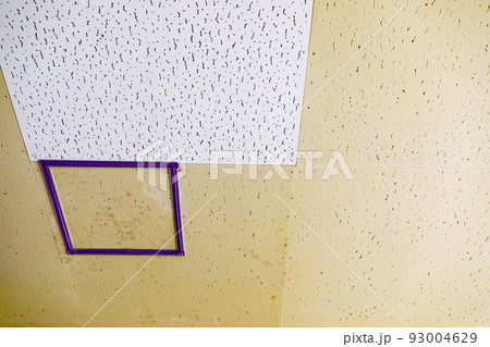 天井板ジプトーン　煙草のヤニ汚れ 93004629