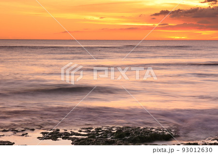 夕日 夕焼け 夕暮れ 93012630