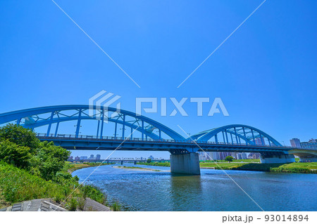 東京都大田区田園調布の多摩川河川敷から丸子橋方面 93014894