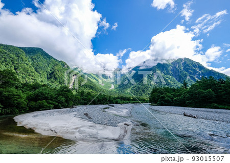 長野県松本市上高地からの梓川と穂高連峰 93015507