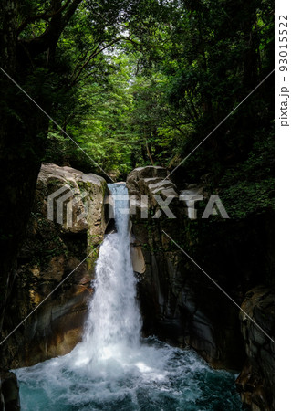 岐阜県中津川市の竜神の滝 93015522