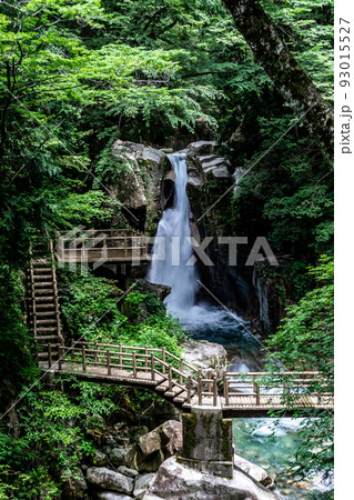 岐阜県中津川市の竜神の滝 93015527