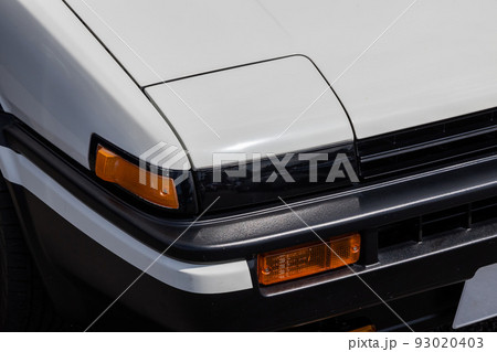 古い自動車のヘッドライト Headlight of the old car 古い自動車のヘッドライト Headlight of the old car 93020403