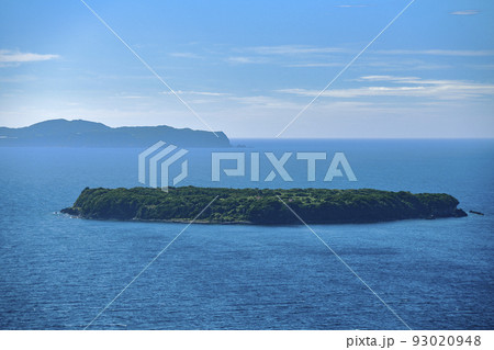 山口県萩市の萩六島から羽島 山口県萩市の萩六島から羽島 93020948