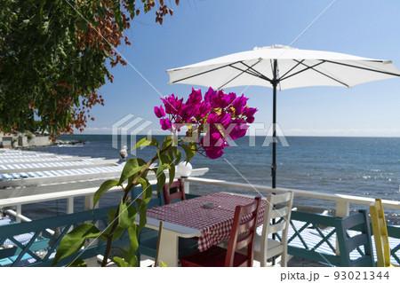 Splashing waves on the beach - Bulgarian seaside landscapes 93021344