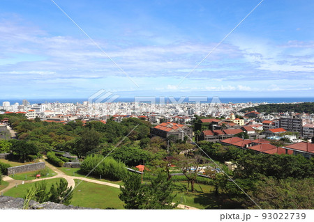 首里城 東のアザナからの景色(芸術大学方面) 首里城 東のアザナからの景色(芸術大学方面) 93022739