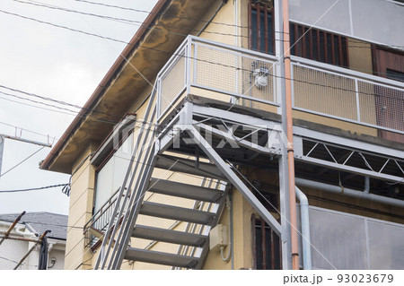 アパート 外階段 アパート 外階段 93023679