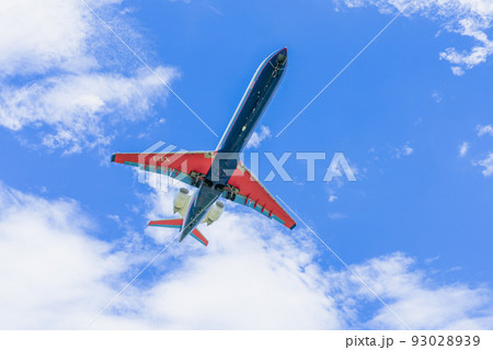 《飛行機》ボンバルディア Bombardier CRJ-700 《飛行機》ボンバルディア Bombardier CRJ-700 93028939