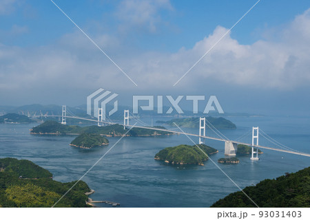 瀬戸内海を跨ぐ来島海峡大橋 瀬戸内海を跨ぐ来島海峡大橋 93031403