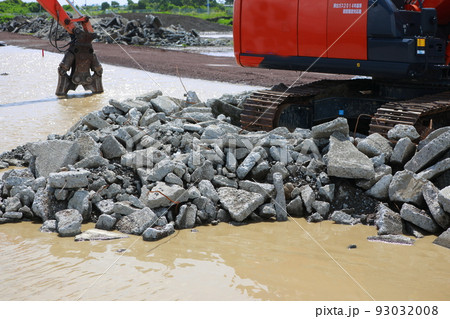 洪水からの復旧作業 93032008
