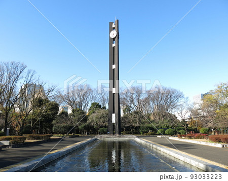 国会前庭の北地区（北庭）にある時計塔と噴水池 93033223