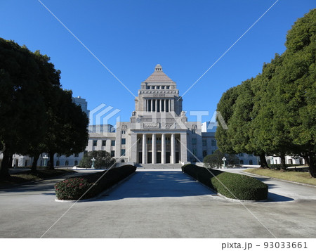 冬晴れの国会議事堂 93033661