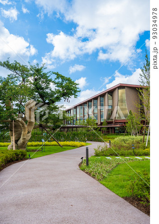 2022年7月に移転・新築された石川県立図書館｜石川県金沢市小立野 93034978