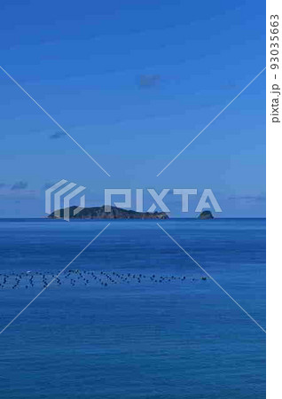 奄美大島からみる江仁屋離島 奄美大島からみる江仁屋離島 93035663