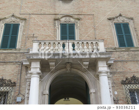 Historical detail 93036211