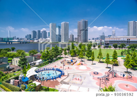 《東京都》晴海のタワーマンションの風景・東京ベイエリア 《東京都》晴海のタワーマンションの風景・東京ベイエリア 93036592