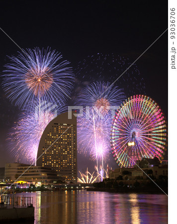 2022横浜花火大会 みなとみらいから望む 2022横浜花火大会 みなとみらいから望む 93036706