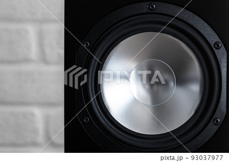 Shiny classic audio speaker in black body, close-up Shiny classic audio speaker in black body, close-up 93037977