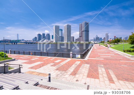 《東京都》晴海のタワーマンションの風景・東京ベイエリア 93038706