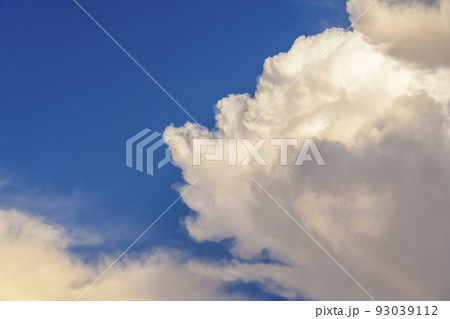 真夏の空　入道雲 93039112