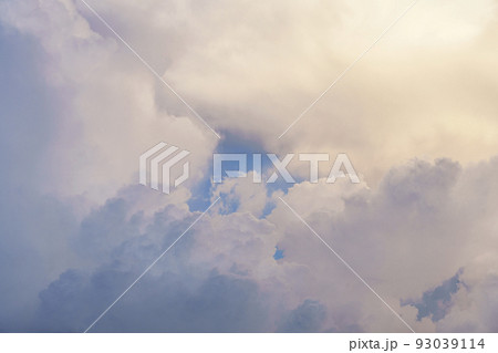 真夏の空　入道雲 93039114