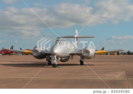 イギリス空軍ミーティアT7ジェット練習機 イギリス空軍ミーティアT7ジェット練習機 93039580