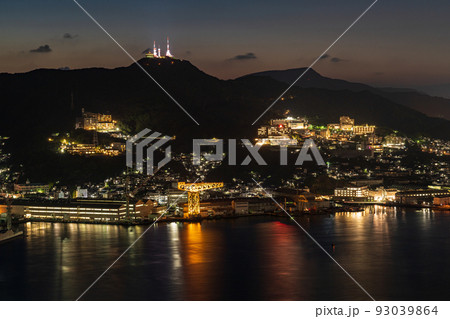 世界三大夜景に選ばれてる長崎の鍋冠山からの夜景 93039864