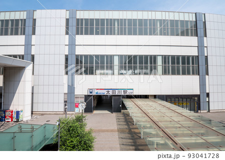 【太田川駅】西口の駅前広場 93041728
