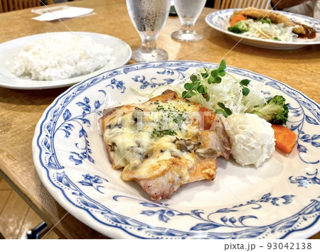 チキンのオーブン焼き 93042138
