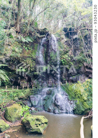 裏見ヶ滝　八丈島 93043230