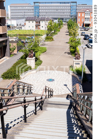 【太田川駅】ペデストリアンデッキの階段と風景 【太田川駅】ペデストリアンデッキの階段と風景 93043889