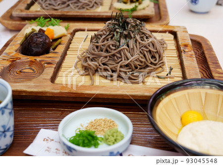 山かけそば 93045548