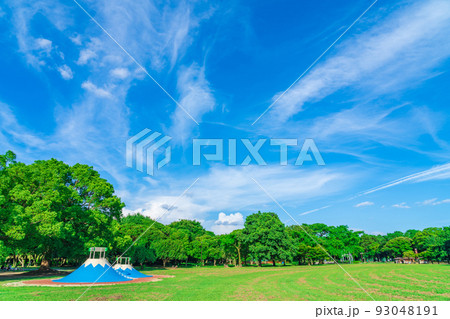 広々とした緑あふれる、庄内緑地公園〈愛知県名古屋市〉 93048191