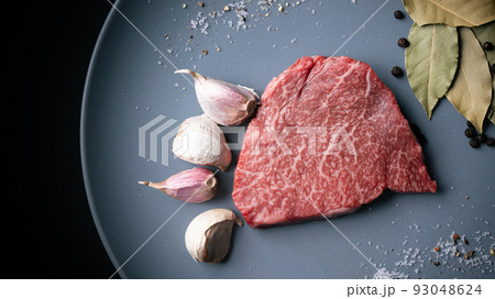ステーキ　生肉　ランプ 93048624