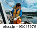 宮城県石巻市で水産業の未来を担う若手漁師 93048976