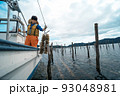 宮城県石巻市で水産業の未来を担う若手漁師 93048981