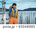 宮城県石巻市で水産業の未来を担う若手漁師 93048985