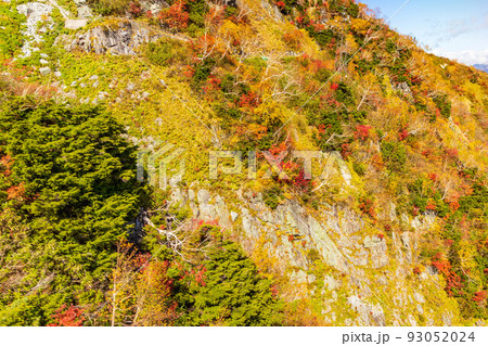秋の立山黒部アルペンルート 立山ロープウェイからの眺望 秋の立山黒部アルペンルート 立山ロープウェイからの眺望 93052024
